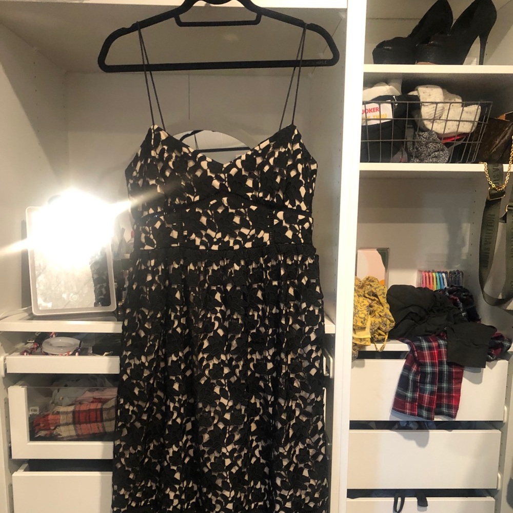Club Monaco black/nude lace dress - size 10